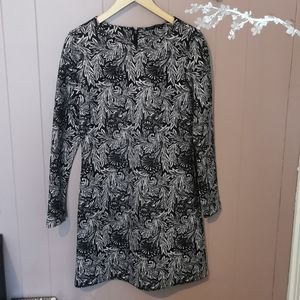 Long sleeved patterned polyester/spandex dress